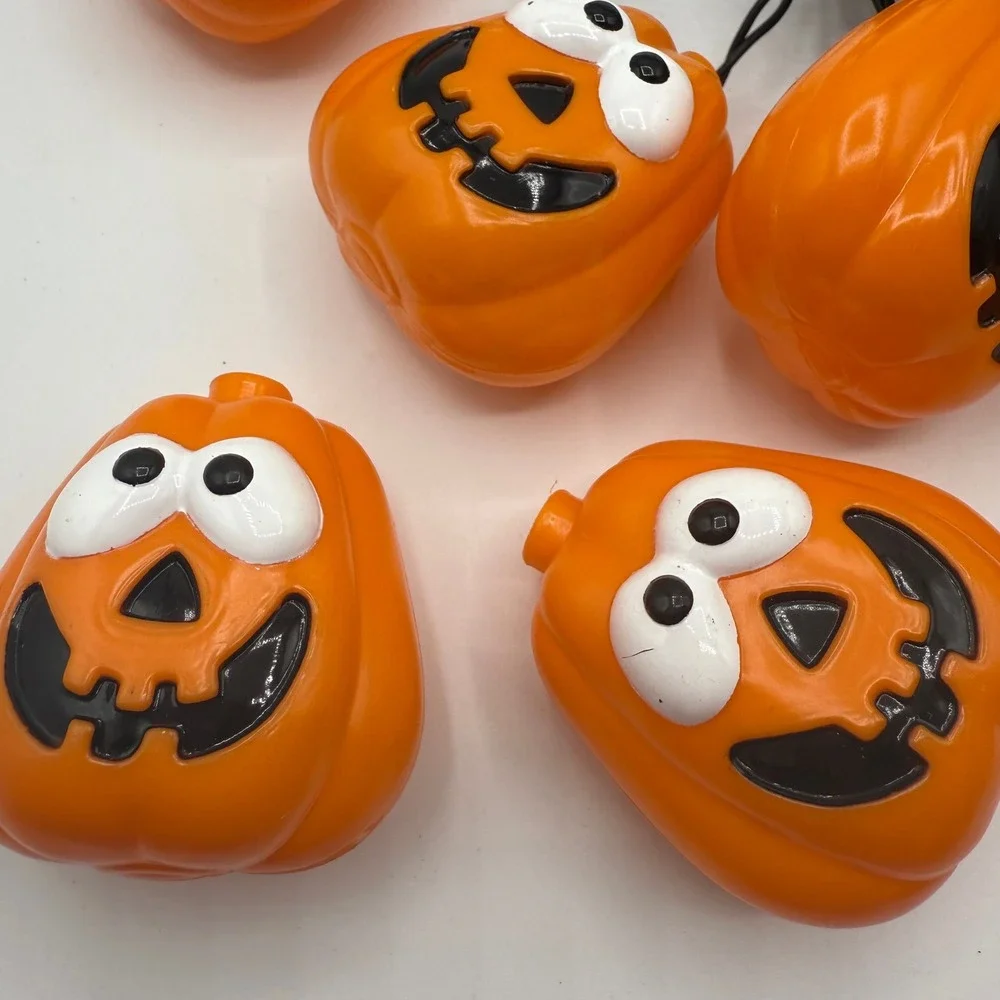 Vintage Halloween Pumpkin String‎ Lights Jack O Lanterns 8 Count Novelty - Picture 2 of 7